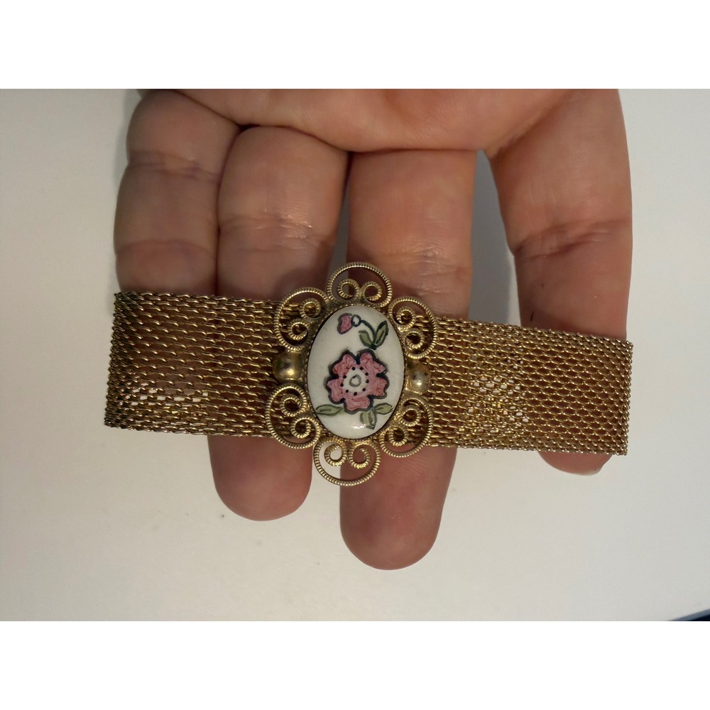 Vintage Gold Tone Mesh Bracelet Hand Painted Porcelain Flower Cameo Filigree 7"